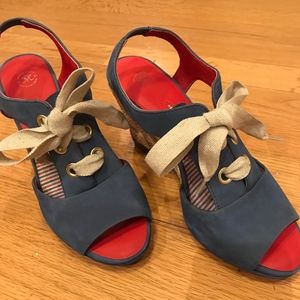 Johnston and Murphy Wedge Sandals